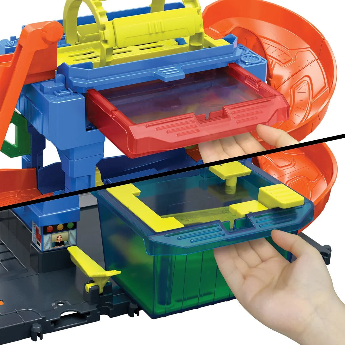 Hot Wheels Tunnel Twist Car Wash Playset