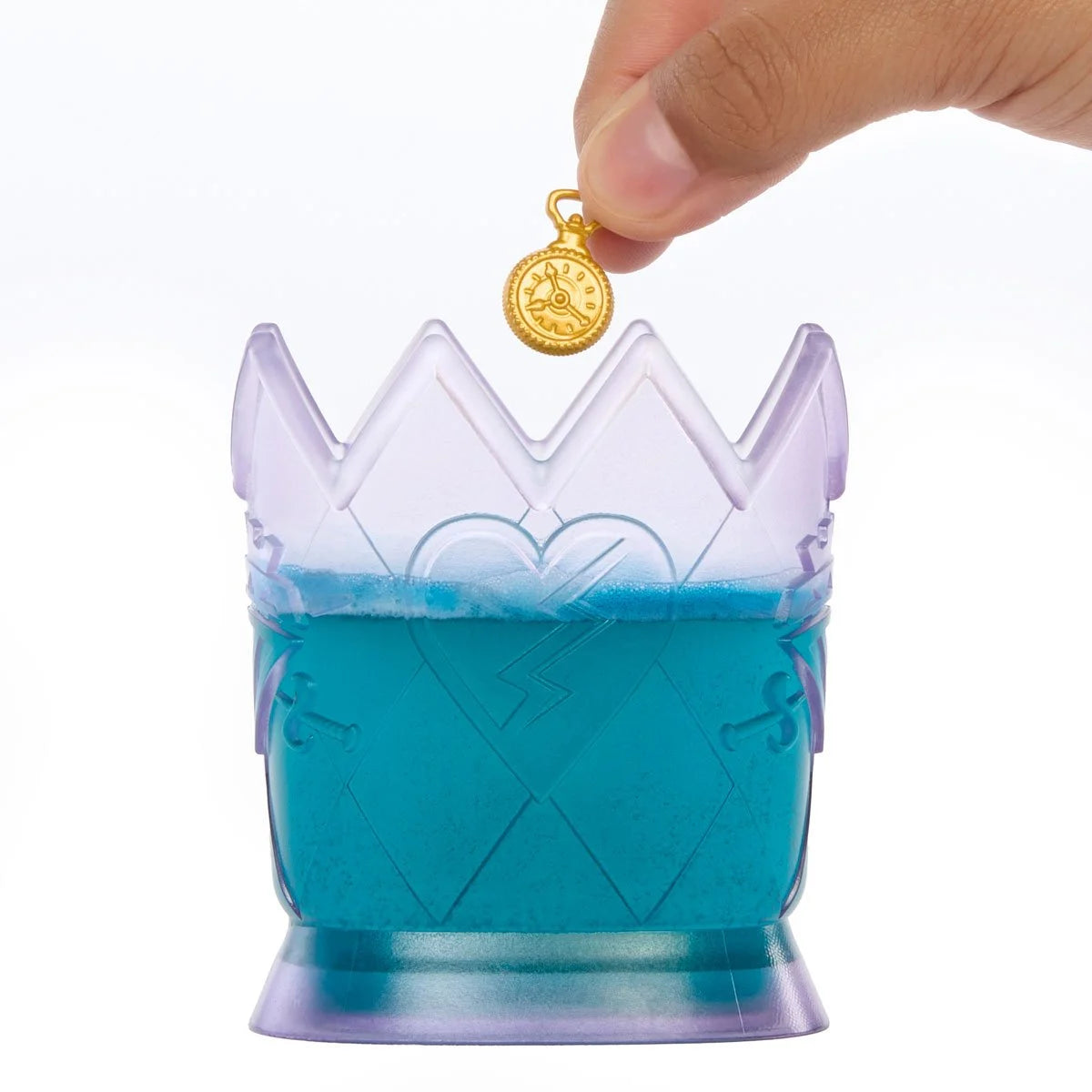 Disney Descendants: The Rise of Red The Sorcerer's Cookbook Chloe Doll